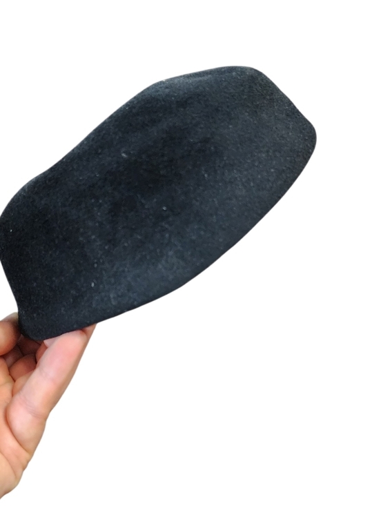 Vintage BETMAR Black Wool Beret Hat Classic French Style Velour Finish Elegant main image 5